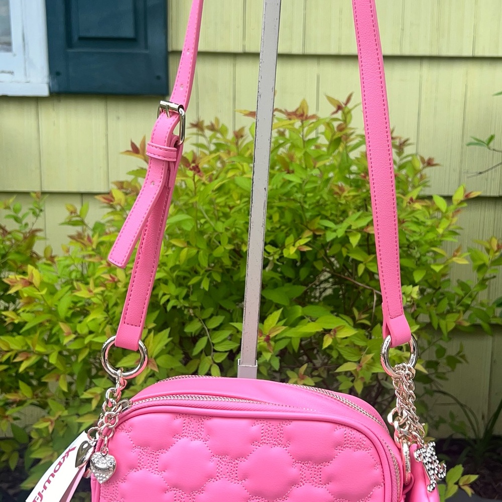 Juicy Couture Taking the Lead Camera Crossbody Embroidered Pink Lemonade Gold